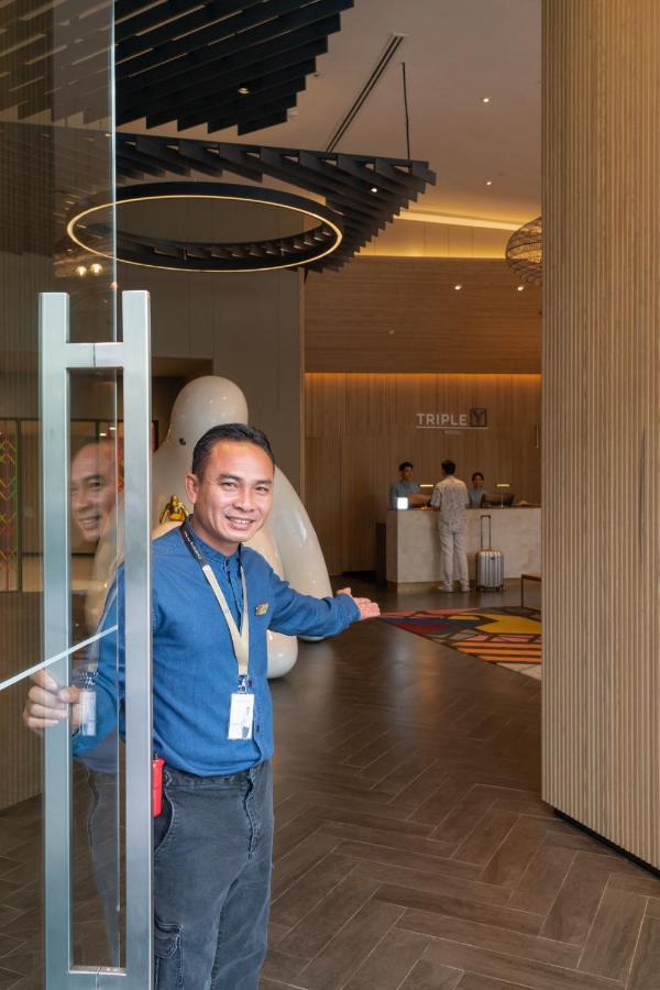 Triple Y Hotel Bangkok Luaran gambar